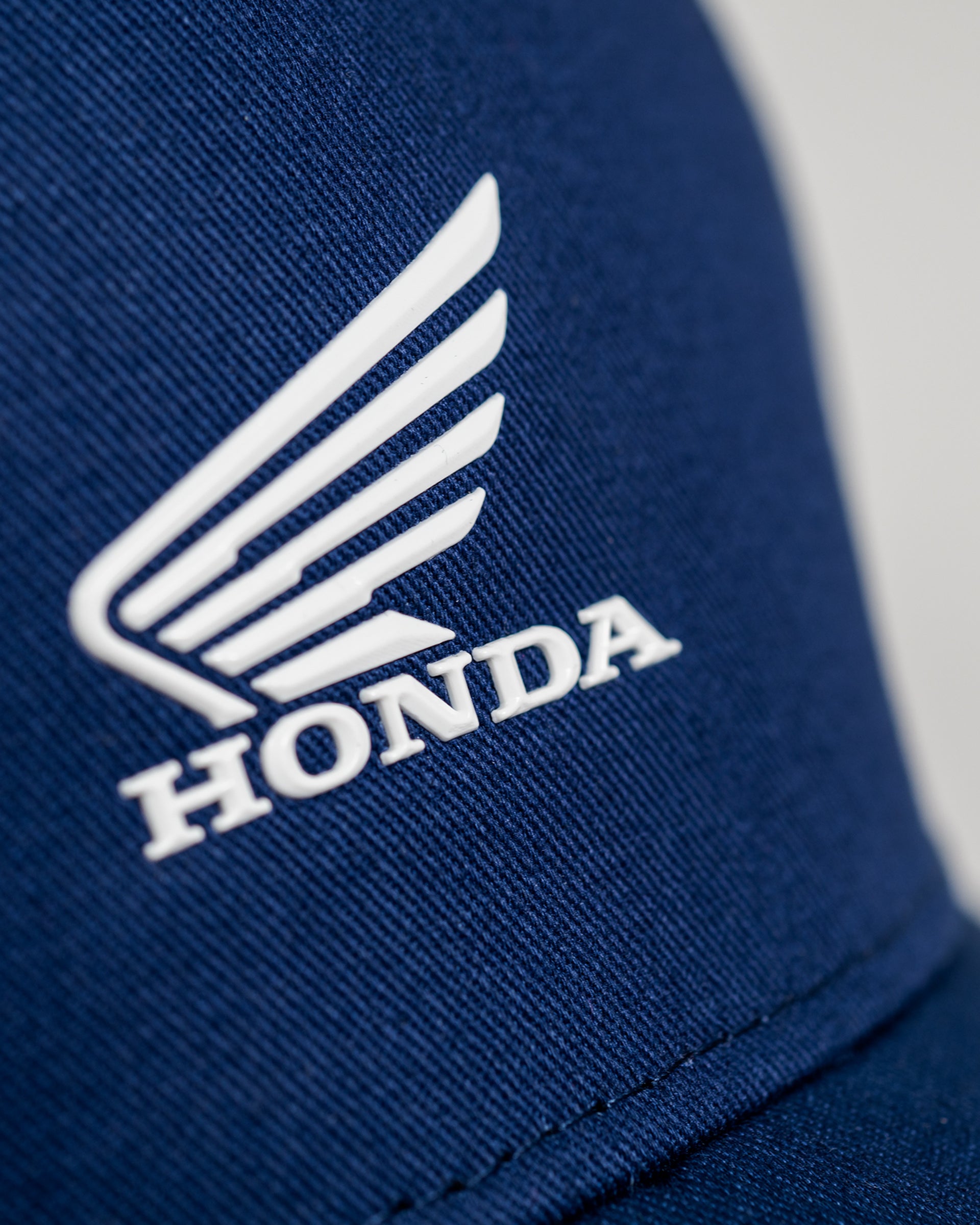 Honda Baseballkappe Blau, Detailansicht Logo.